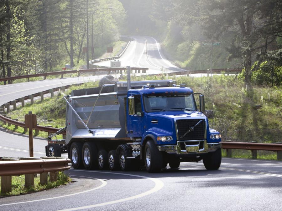  Volvo VHD Tipper 2000 года  (фото 1 из 6)